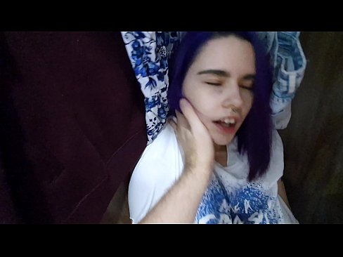 ❤️ Менің әпкемді шкафтан тауып алып, оған спермы көмектесті Сапалы порно бойынша бізде ❌️❤